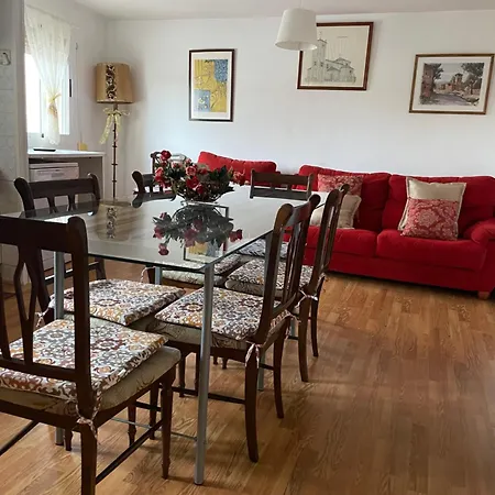 La Casa De Mis Padres Nyaraló *
