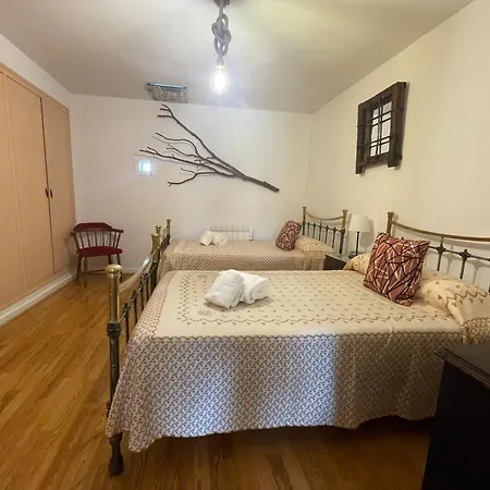 La Casa De Mis Padres Arahuetes